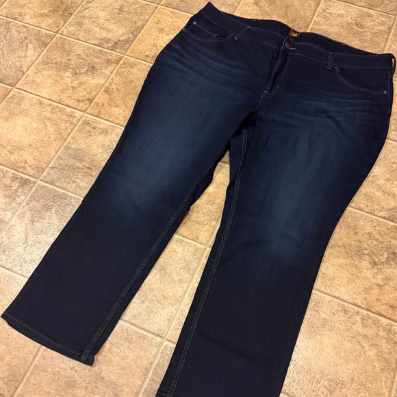 Lee Women Stretch Straight Leg Jeans Dark Wash Size 26W Medium New With Tags - Picture 4 of 11